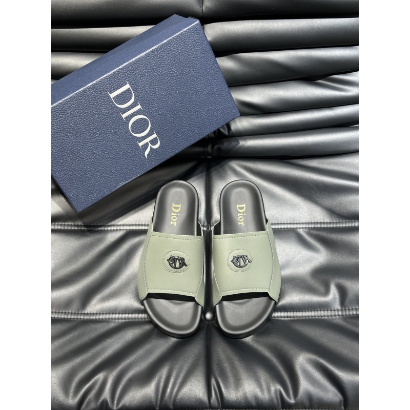 ch**an D*or slippers